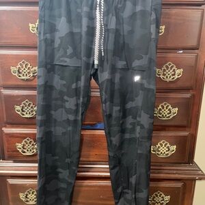 Fabletics Womens Black Camouflage Joggers